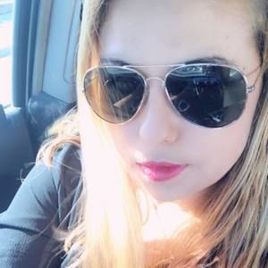 Meet your Posher, Yesenia